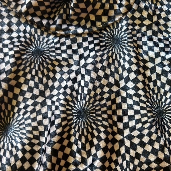 DPK velvet retro optical illusion black and white body suit szM - Picture 4 of 6